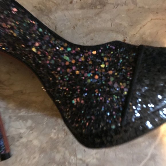 Shultz Shiny Heels Sz 5 - Picture 5 of 16